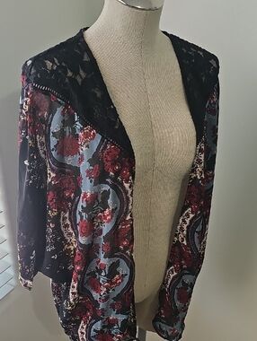 Floral Lace-top Open Kimono - Black with Burgundy & Blue